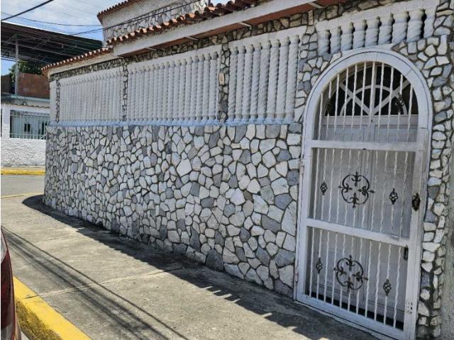 En Venta Casa | Ubicada en Barrio Bolivia, Maracay
