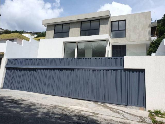 Vendo casa 4002m2 Prado del Este 5671