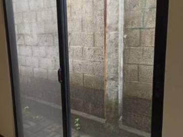 EN VENTA CASA 161M2 URBANIZACION VILLA CLUB AV. LEON FEBRES CORDERO KM12