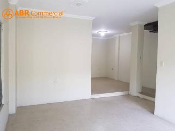 En venta casa 2 plantas uso comercial avenida narcisa de jesus 4531
