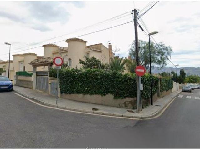 En venta chalet independiente en Barranco Hondo