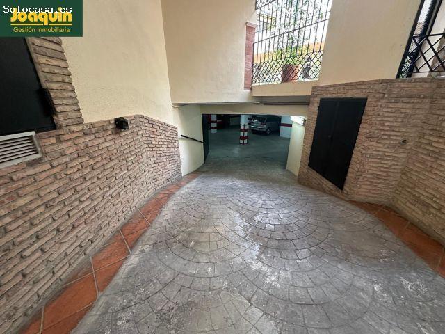 EN VENTA COCHERA PARA COCHE PEQUEÑO + TRASTERO A UN PASO DEL CENTRO