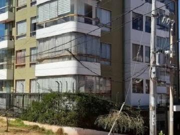 EN VENTA DEPARTAMENTO EN URB. VERSALLES