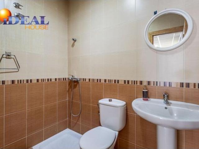 En venta dos locales independientes unidos en la actualidad. 75.000+60.000