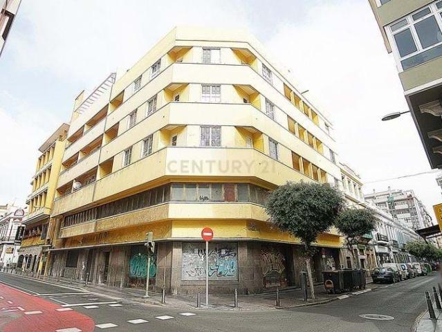En venta edificio en el Parque Santa Catalina