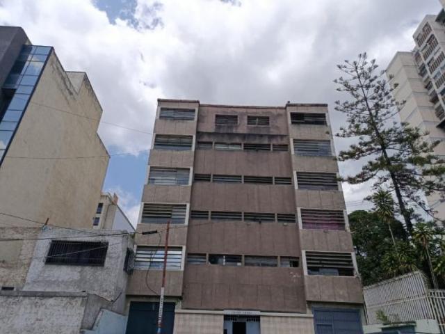 EN VENTA! Edificio en San Martin 1.641 m2