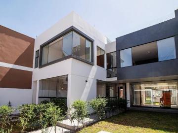 EN VENTA! Exclusiva casa en la mejor zona de yanahuara