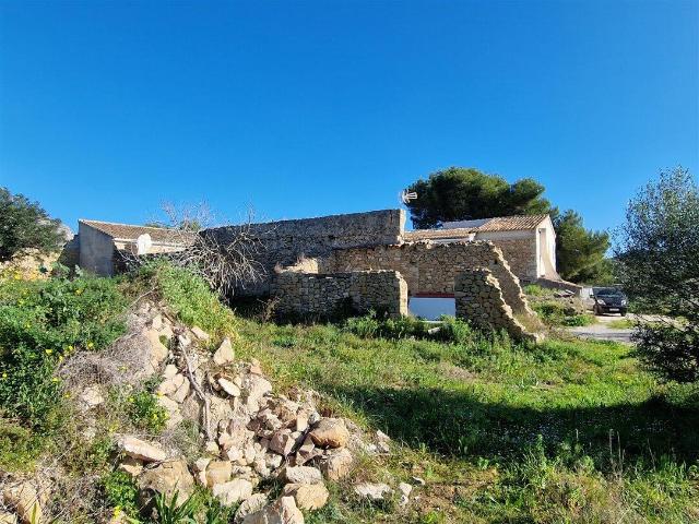 ► En Venta Gran finca casa de campo en Teulada Moraira para. 650m² Moraira