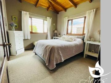 EN VENTA HERMOSA CASA EN CAYAMBE URBANIZACIÓN DONOSO CABEZAS Casa en Venta en Cayambe
