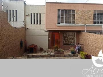EN VENTA HERMOSA CASA EN CAYAMBE SECTOR NÁPOLES Casa en Venta en Cayambe