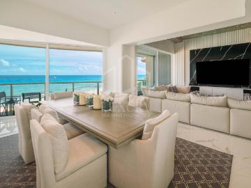 EN VENTA. Hermoso Departamento frente a las impactantes playas de Canc?n. Bay View Grand