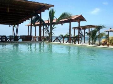EN VENTA – HOTEL FRENTE AL MAR EN PLAYA BONANZA, ZORRITOS