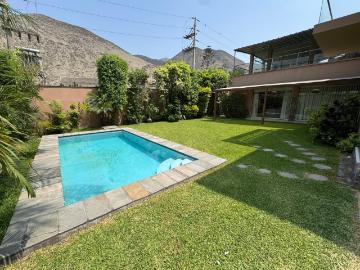 En venta linda casa en La planicie