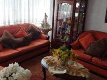 En venta linda casa y departamento, entrada a Carapungo
