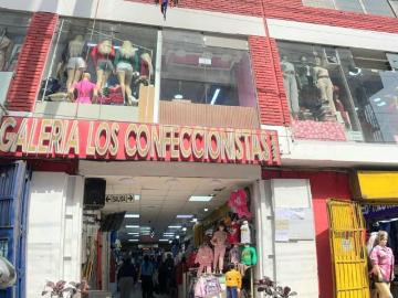 EN VENTA LOCAL COMERCIAL EN GAMARRA 41.76 M2 GRAN OPORTUNIDAD !