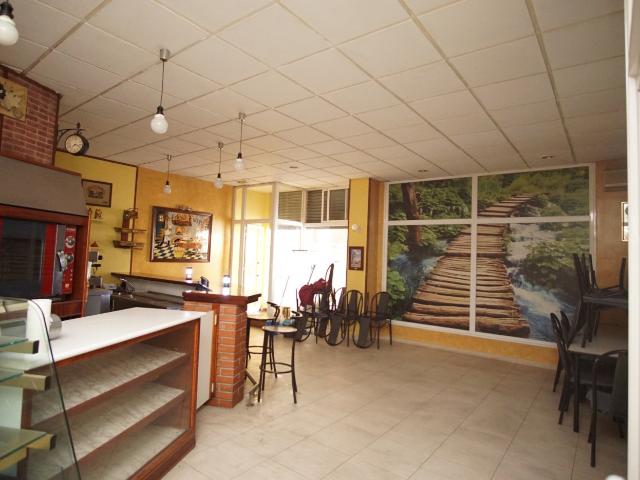 EN VENTA LOCAL COMERCIAL EN LA LLAGOSTA!