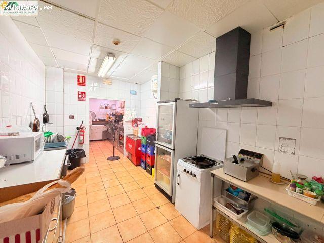 EN VENTA LOCAL EN PLENO FUNCCIONAMIENTO EN LA AVENIDA LIBERTAD VINARÒS!