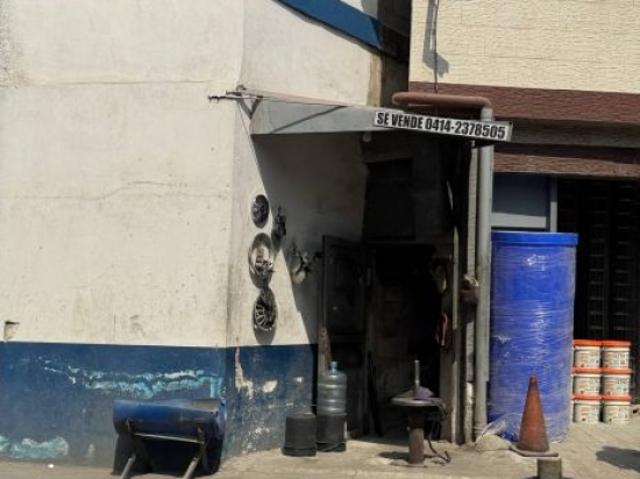 En Venta Negocio Avenida Comercio, Bella Vista, Caracas