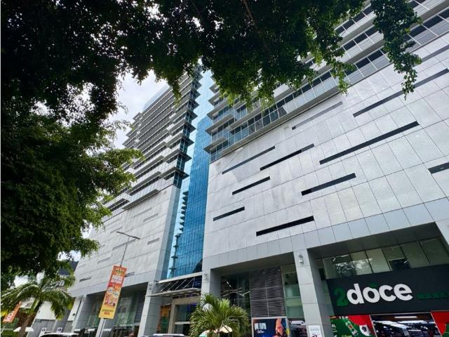 En Venta Oficina Remodelada Torre Madrid Las Mercedes Baruta Caracas