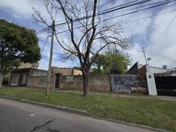 En Venta Oportunidad Inversores Propiedad en Moreno Centro con Excelente Ubicacion Sobre Uruguay y Dorrego
