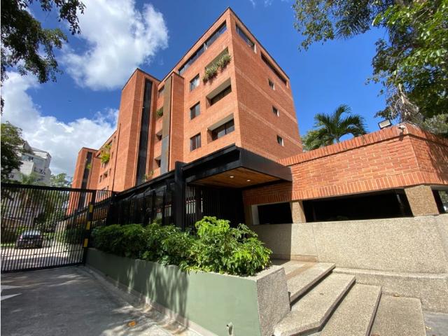 EN VENTA PH DUPLEX 297m2 Colinas de Valle Arriba 5H+S/5.5B+S/2PE