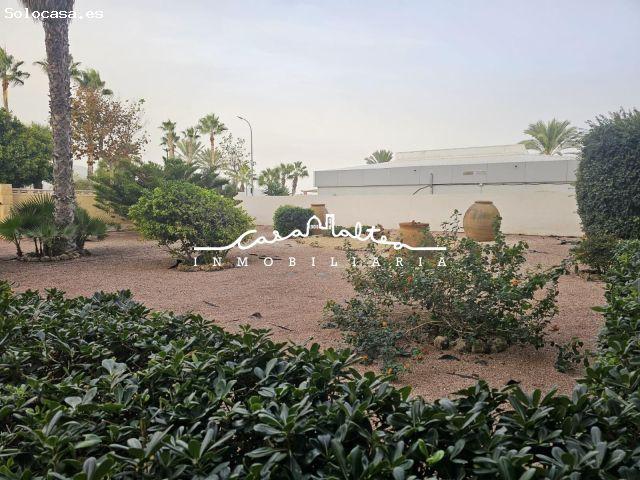 En venta piso en primera línea de playa en El Albir con parking