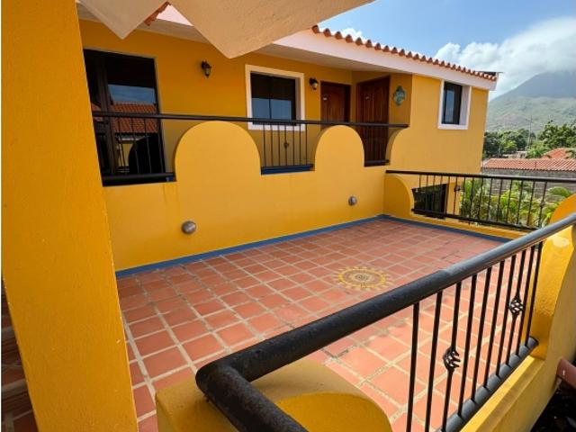 EN VENTA Posada 1200mt2T+2142mt2C 12H PLAYA EL AGUA ISLA MARGARITA