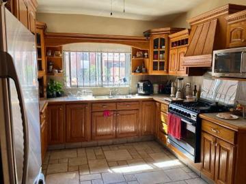 EN VENTA PROPIEDAD DE OPORTUNIDAD EN LOMAS DEL SANTUARIO II ETAPA