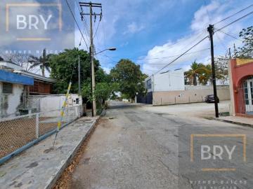 En Venta propiedad para remodelar, excelente ubicación en Frac. Villas Hacienda