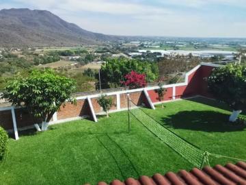EN VENTA PRECIOSA CASA DE CAMPO