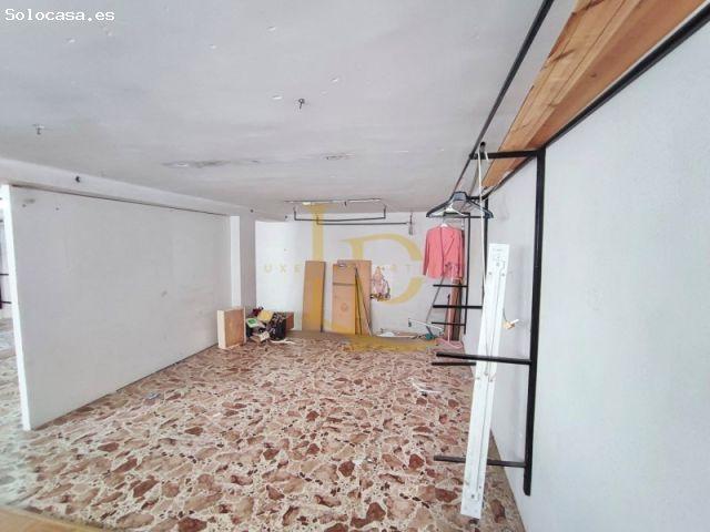 EN VENTA PRECIOSO LOCAL AMPLIO Y LUMINOSO A PIE DE CALLE SITUADO EN RUBÍ