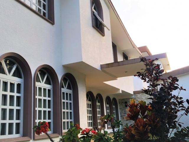 En Venta Quinta en Urb. Los Castores San Antonio de Los Altos