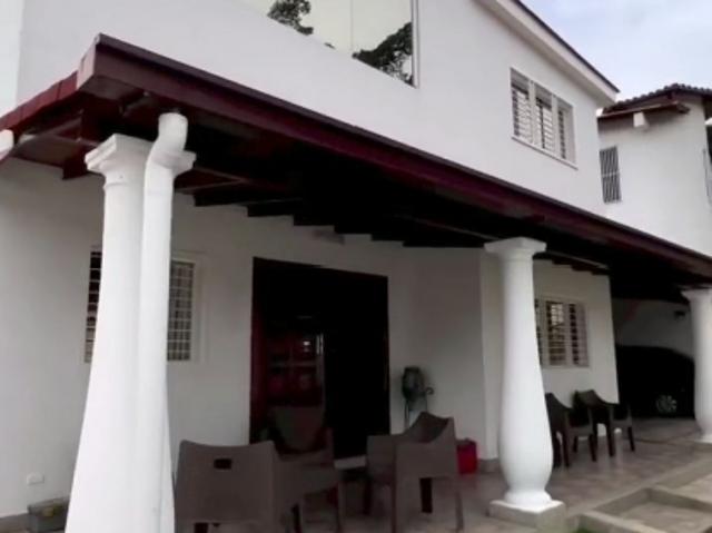 En Venta Quinta Ubicado en Urb. El Castaño Mcy