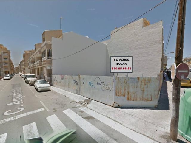 EN VENTA SOLAR DE 280M2
