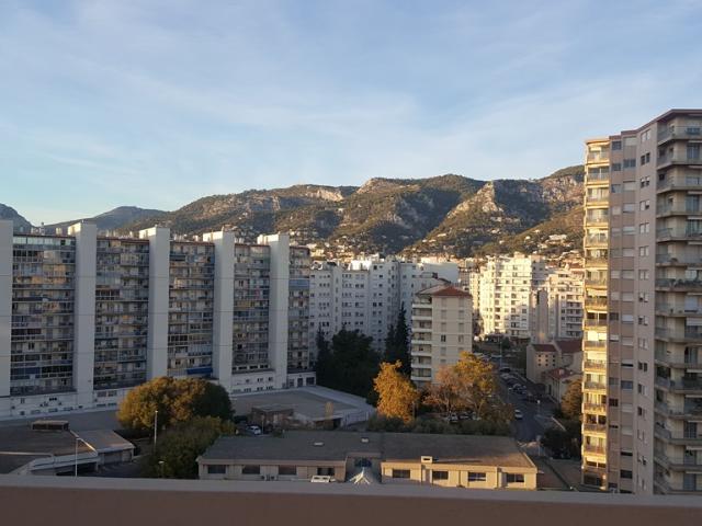 En vente à Toulon: appartement T1 loué avec CABINET BARME