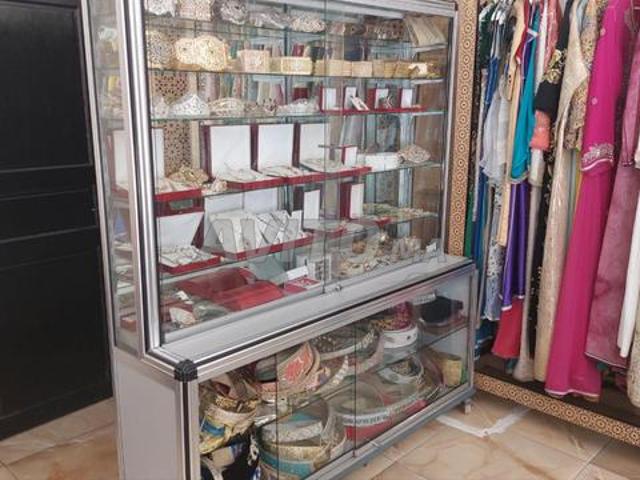 En vente magasin commercial Hay Hassani Mazola