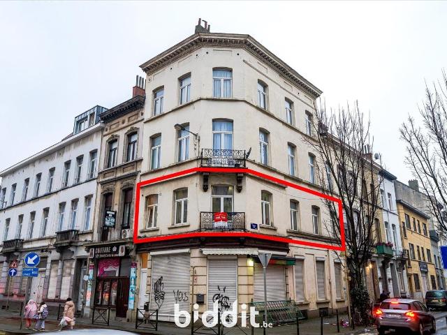 en vente publique Appartement Anderlecht Chaussée de Mons