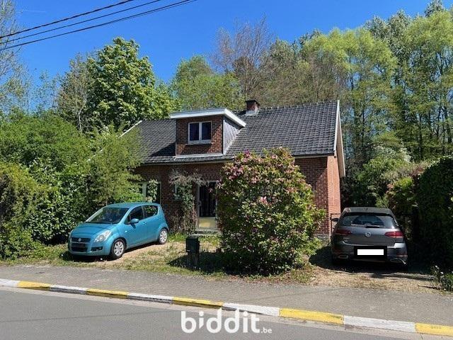 en vente publique Maison Céroux Mousty rue de la Limite
