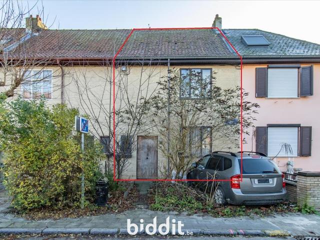 en vente publique Maison Anderlecht Rue du Savoir
