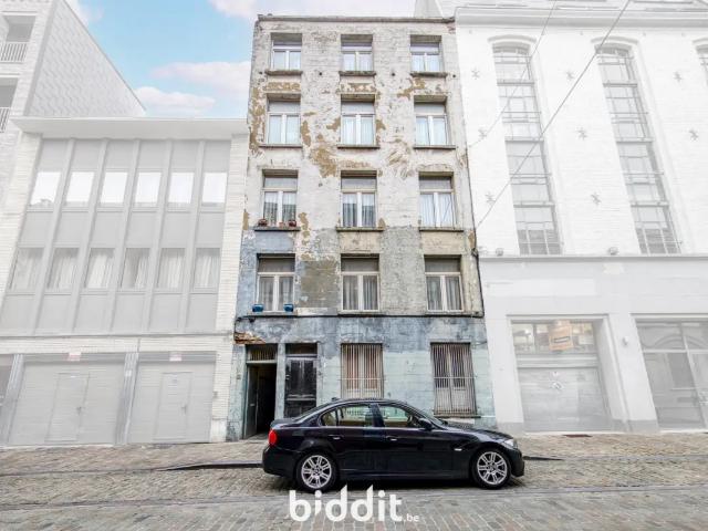 en vente publique Maison Bruxelles Rue des Commerçants