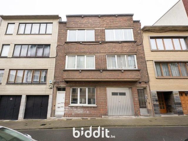 en vente publique Maison de rapport Forest Rue de Liège