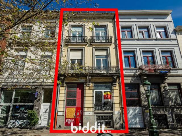 en vente publique Maison Molenbeek Saint Jean Boulevard Léopold II