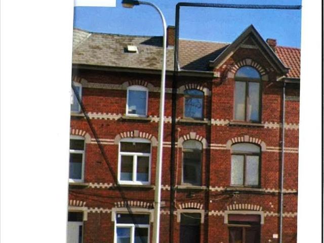 en vente publique Maison Marchienne au Pont Place Camille Dessart