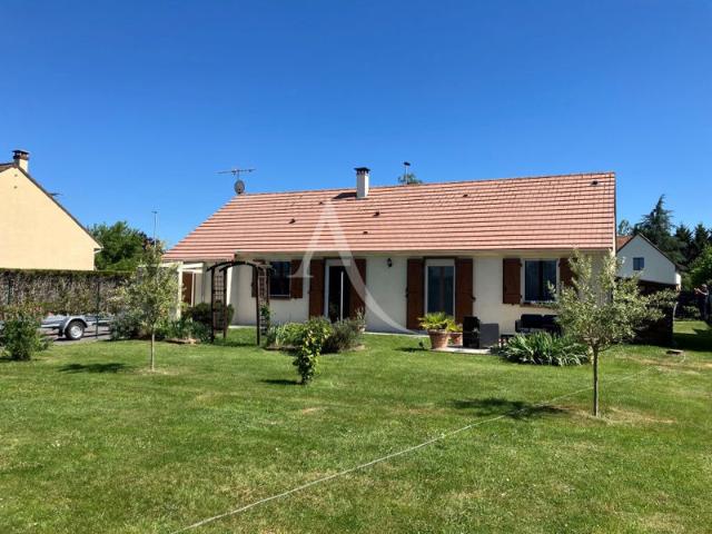 EN VENTE SURY PRES LERE MAISON PLAIN PIED 2 CHAMBRES TERRAIN