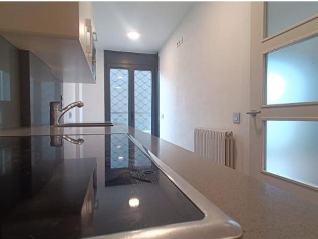EN VENDA PIS 2 HABITACIONS CENTRE VIC