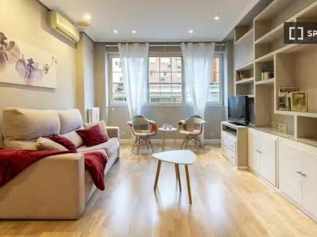 Bonito Apartamento de 2 dormitorios en alquiler en Prosperidad.