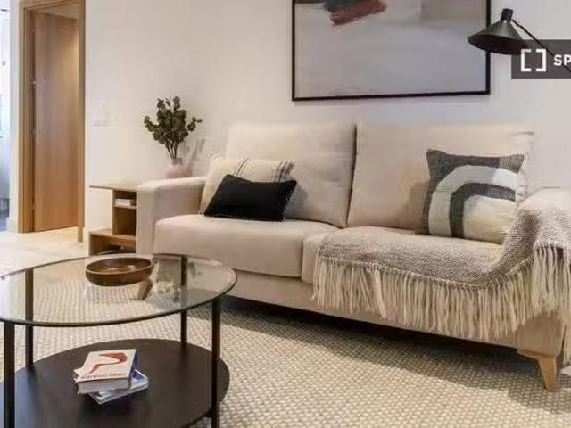 ¡Renta! Apartamento de 2 dormitorios para alquilar en Nueva Es.