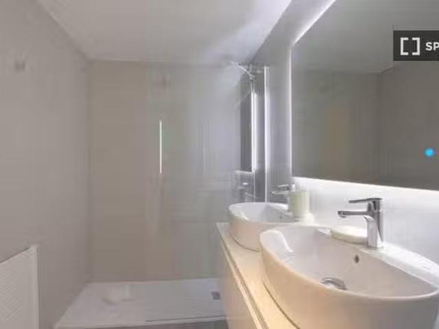 ¡Renta! Apartamento de 3 dormitorios en alquiler en Nueva Espa.