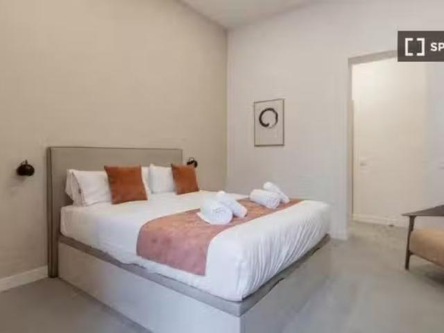 Bonito Apartamento de 3 dormitorios en alquiler en Palacio, Ma.