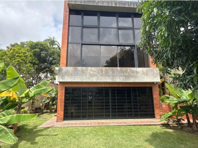 En Alquiler Casa Macaracuay 600m2 Construcción calle privada
